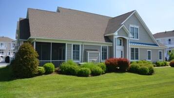 Townhome, 3 Bedrooms | Exterior