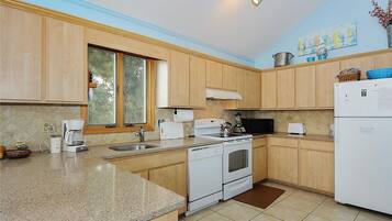 Maison, 5 chambres | Cuisine privée