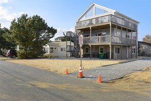 Talo, 5 makuuhuonetta | Ulkopuoli