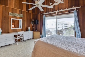 Casa geminada, 5 quartos | 5 quartos, individualmente decorados, individualmente mobiliados