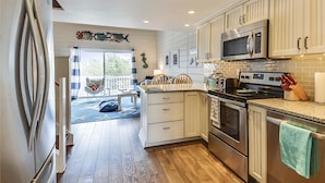 Private kitchen - Atlantic Watergate 23 by Long & Foster (Bethany Beach)