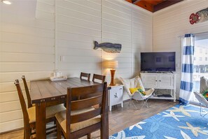 Dining - Atlantic Watergate 23 by Long & Foster (Bethany Beach)