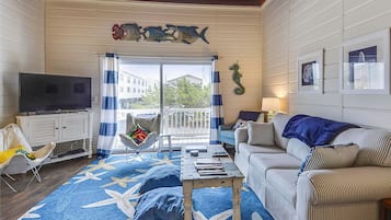 Townhome, 5 Bedrooms | Living room