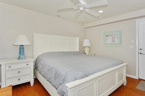 House, 6 Bedrooms | 6 bedrooms, individually decorated, individually furnished, free WiFi
