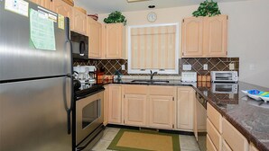 House, 6 Bedrooms | Private kitchen - 209 Parkwood Street by Long & Foster (Bethany Beach)