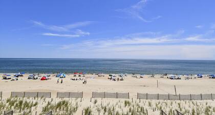 Atlantic Watergate 16 by Long & Foster