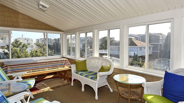 Interior - Always Summer by Long & Foster (Bethany Beach)