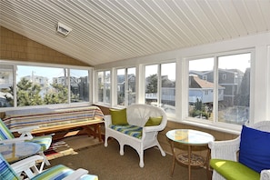 Interior - Always Summer by Long & Foster (Bethany Beach)