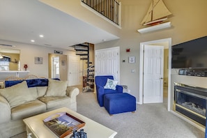 Condo, 4 chambres | Salle de séjour