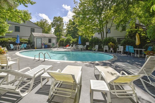 Beach Hollow 432 Lekites Ave by Long & Foster
