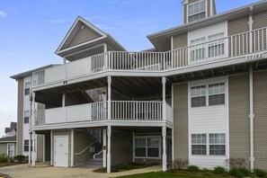 Condo, 2 Bedrooms | Exterior