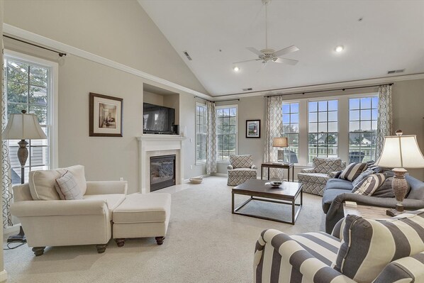 Interior - Bear Trap Dunes 114b Willow Oak Ave by Long & Foster (Ocean View)