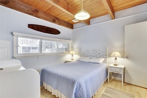 Townhome, 4 Bedrooms | 4 bedrooms, individually decorated, individually furnished, free WiFi - Atlantis I 29174 Ocean Rd 106 by Long & Foster (Bethany Beach)