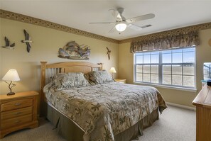 Condo, 2 habitaciones | 2 habitaciones, decoración personalizada y muebles diferentes 