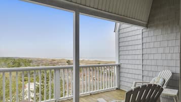 Townhome, 3 Bedrooms | Balcony