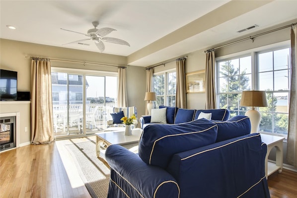 Townhome, 4 Bedrooms | Living room