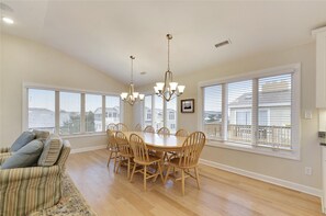 House, 6 Bedrooms | Private kitchen