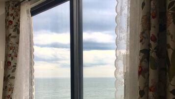 Condo, 3 Bedrooms | View from property