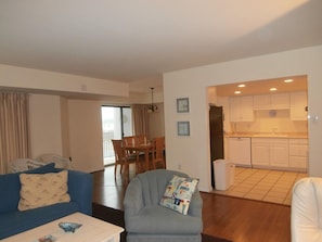 Condo, 2 Bedrooms | Living room