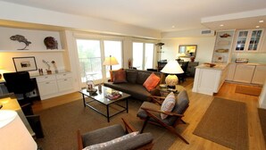 Unclassified image, 3 of 25, button - Henlopen Unit 318 by Long & Foster (Rehoboth Beach)