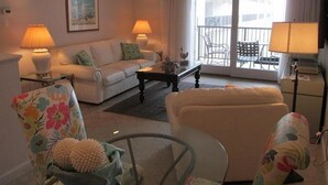 Condo, 2 phòng ngủ | Phòng khách