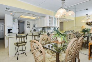 Condo, 2 Bedrooms | Private kitchen