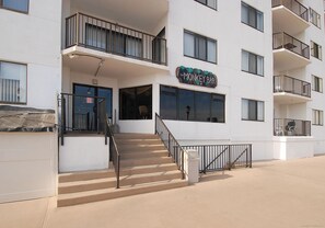 Condo, 2 Bedrooms | Exterior