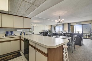 Condo, 2 Bedrooms | Private kitchen