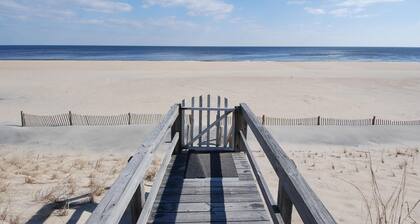 Coffay 58 Dune Rd Middlesex by Long & Foster