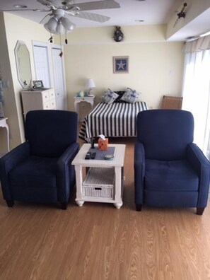 Condo, 2 Bedrooms | 2 bedrooms, individually decorated, individually furnished, bed sheets