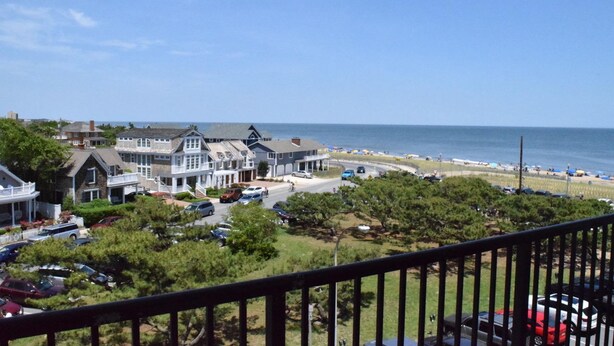 Condo, 2 chambres | Balcon