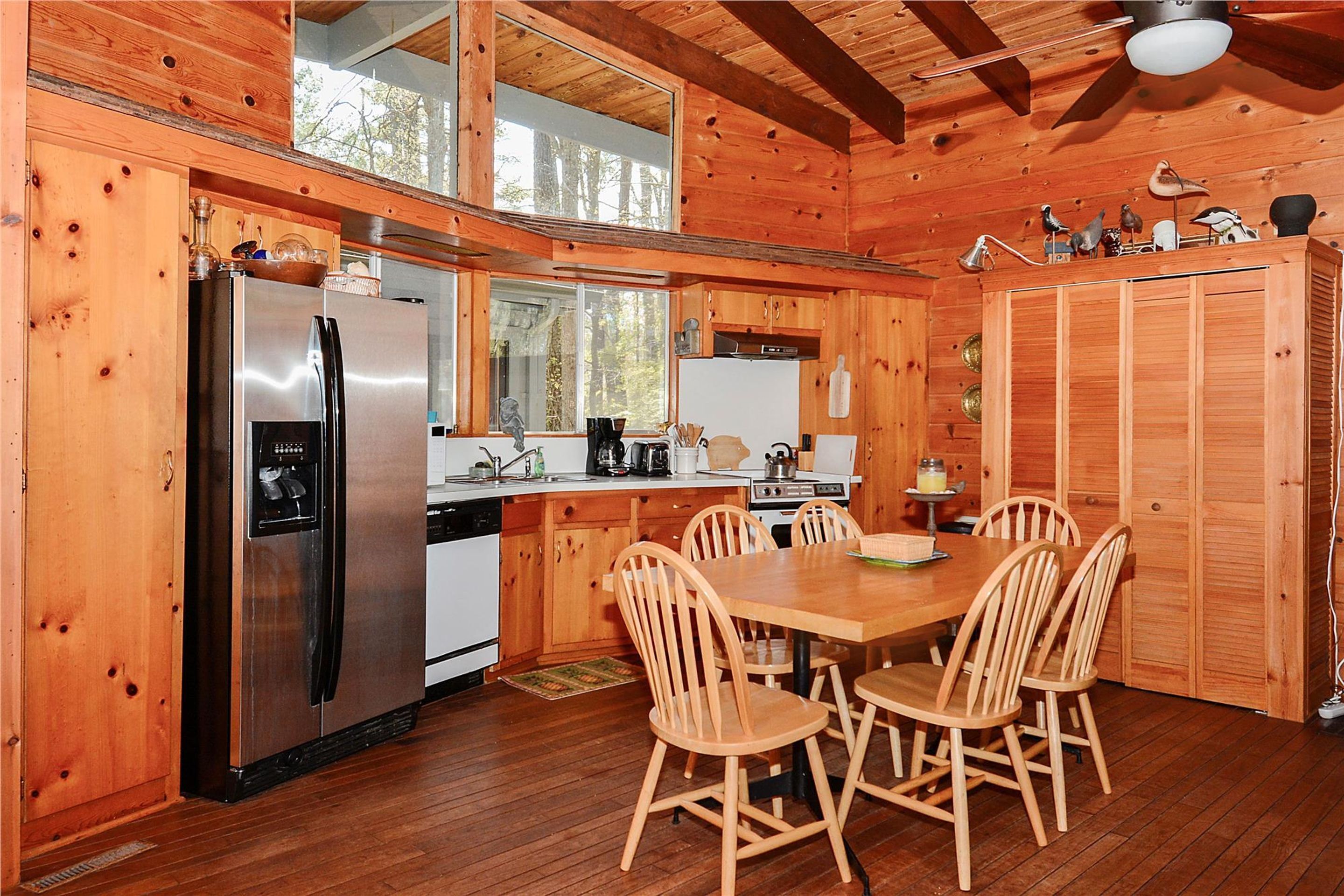 House, 3 Bedrooms | Private kitchen | Fridge