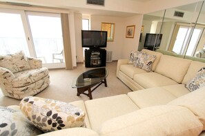 Condo, 2 habitaciones | Sala de estar