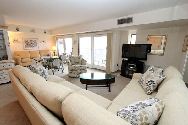 Condo, 2 habitaciones | Sala de estar