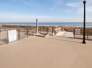 Condo, 3 Bedrooms | Balcony