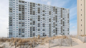 Unclassified image, 4 of 24, button - Henlopen Unit 811 by Long & Foster (Rehoboth Beach)