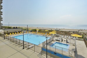 Huoneisto, 2 makuuhuonetta | Uima-allas | Ulkouima-allas