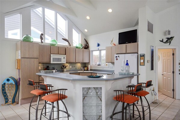 House, 5 Bedrooms | Private kitchen