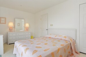 4 habitaciones, decoración personalizada y muebles diferentes 