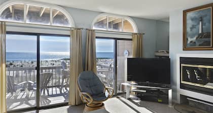 Ocean Harbor Unit 7A 3 Dickinson Street by Long & Foster