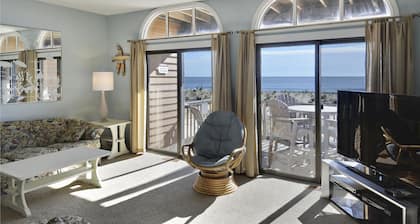 Ocean Harbor Unit 7A 3 Dickinson Street by Long & Foster