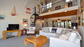 House, 4 Bedrooms | Living room