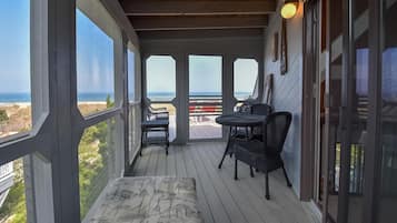 Rumah, 4 kamar tidur | Balkon