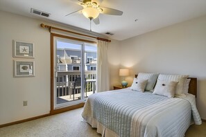 Townhome, 4 Bedrooms | Individually decorated, individually furnished, bed sheets