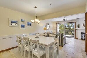 Townhome, 4 Bedrooms | Dining