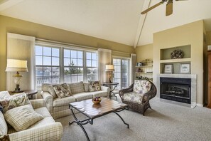 Interior - Ocean Ridge West 331 Lepointe Dr by Long & Foster (Bethany Beach)