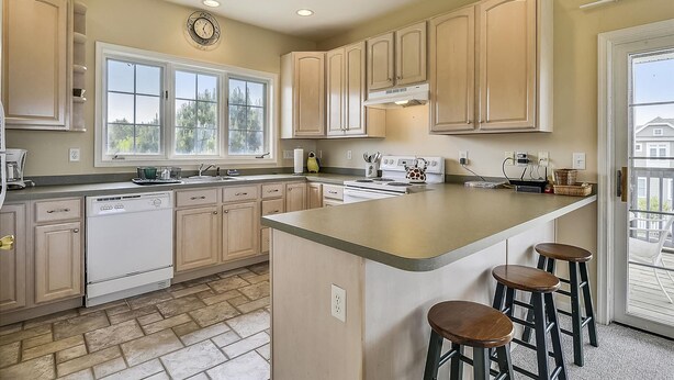 House, 4 Bedrooms | Private kitchen