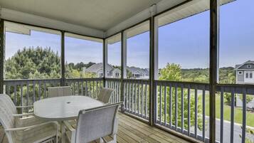 Rumah, 4 kamar tidur | Balkon