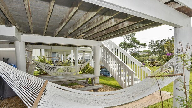 Casa, 4 habitaciones | Balcón