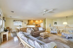 House, 5 Bedrooms | Living room - Ocean Ridge West 320 Lepointe by Long & Foster (Bethany Beach)